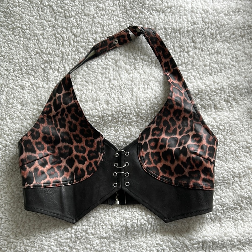 Cheetah print top I am Gia
